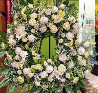 Corona de flor variada funeral 