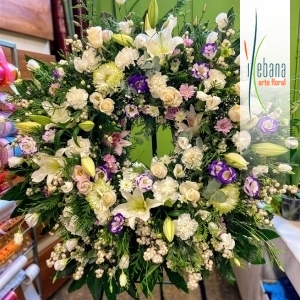 Corona de flor variada funeral